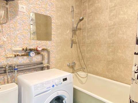 квартира за адресою Леоніда Каденюка просп. (Юрія Гагаріна), 9