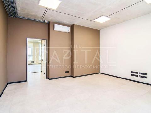 комерційна за адресою Джона Маккейна вул. (Івана Кудрі), 26