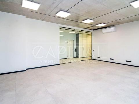 комерційна за адресою Джона Маккейна вул. (Івана Кудрі), 26