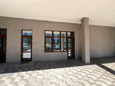 коммерческая по адресу Андрея Верхогляда ул. (Михайла Драгомирова), 18-б