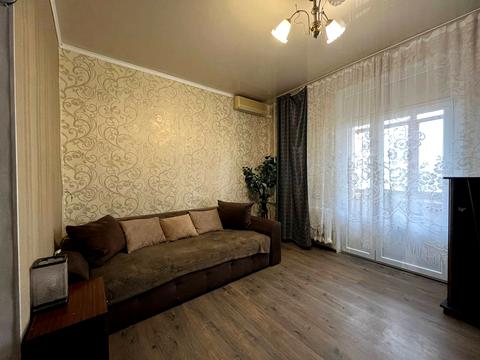 квартира за адресою Соборності вул. (Косіора), 3