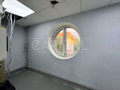 коммерческая по адресу Леси Украинки бульв., 32б