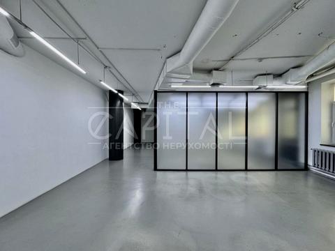 коммерческая по адресу Леси Украинки бульв., 32б