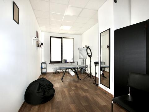 комерційна за адресою Іллі Кокорудза вул., 1