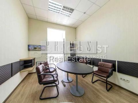 комерційна за адресою Богдана Хмельницького вул., 33/34