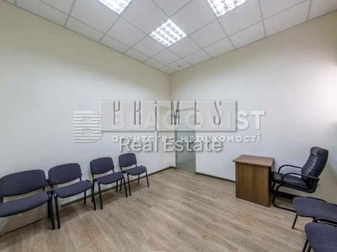 комерційна за адресою Богдана Хмельницького вул., 33/34