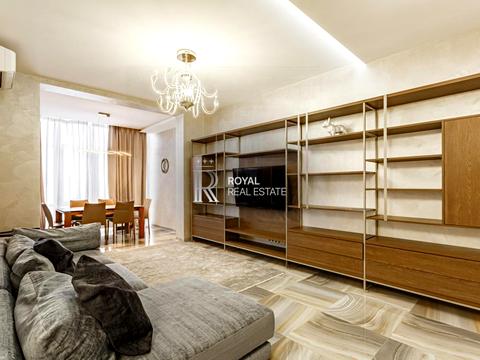 квартира за адресою Андрія Верхогляда вул. (Михайла Драгомирова), 18-А