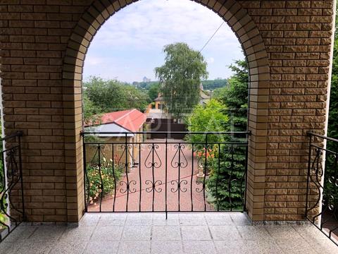 будинок за адресою Сергія Світославського