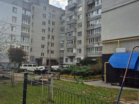 квартира за адресою Академіка Ющенка вул., 6