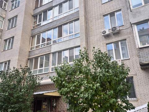 квартира за адресою Академіка Ющенка вул., 6