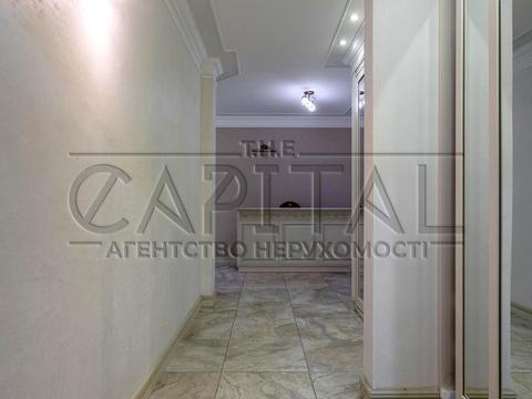 комерційна за адресою Кловський узвіз, 7а