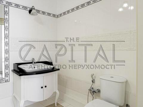 комерційна за адресою Кловський узвіз, 7а