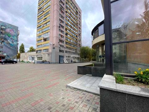 комерційна за адресою Лесі Українки бульв., 7-А