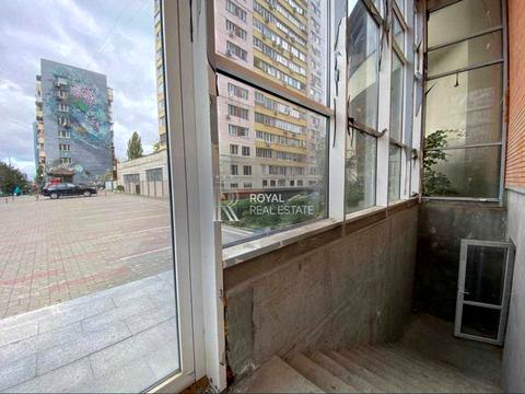 комерційна за адресою Лесі Українки бульв., 7-А