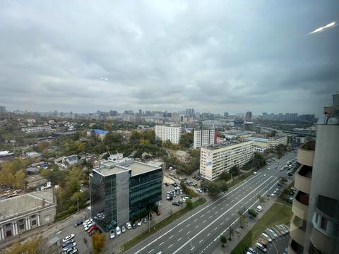 комерційна за адресою Валерія Лобановського просп., 150-Б