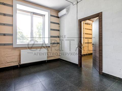 комерційна за адресою Залізничне шосе, 2