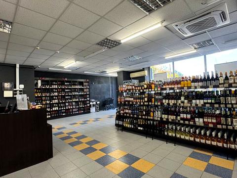 комерційна за адресою Варненська вул., 7в