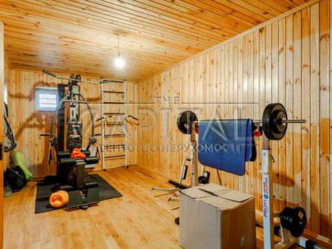 будинок за адресою вишнева, 1