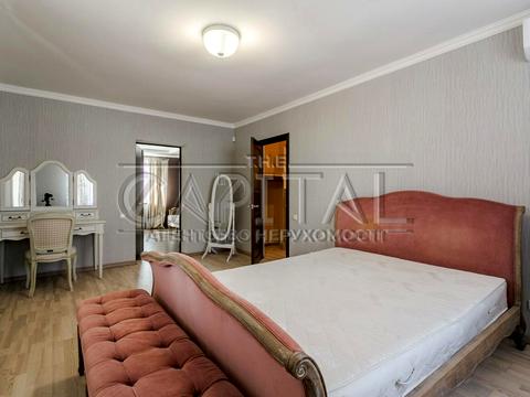 будинок за адресою вишнева, 1