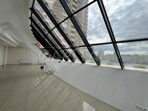 коммерческая по адресу Леси Украинки бульв., 30в