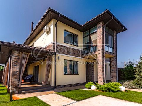 дом по адресу вул. Андріївська, 1