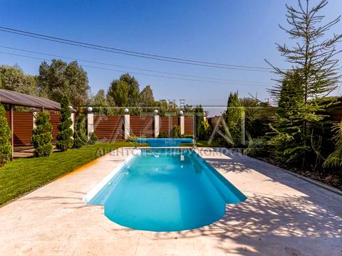 дом по адресу вул. Андріївська, 1