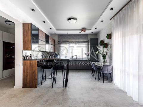 дом по адресу вул. Андріївська, 1