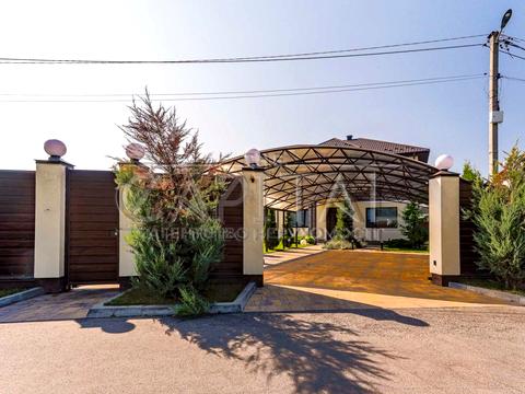 дом по адресу вул. Андріївська, 1