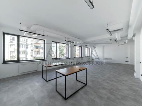 комерційна за адресою Саксаганського вул., 53/80