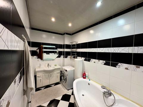 квартира за адресою Олега Мудрака вул. (Генерала Наумова), 66