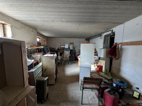 коммерческая по адресу Крайняя ул., 1