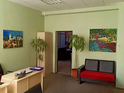 комерційна за адресою Почайнинська вул., 70