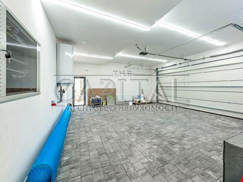 будинок за адресою Соборна вул. (), 10-Д