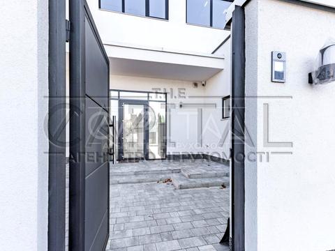 будинок за адресою Соборна вул. (), 10-Д