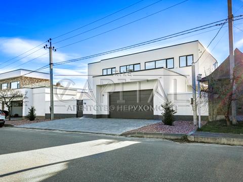 будинок за адресою Соборна вул. (), 10-Д