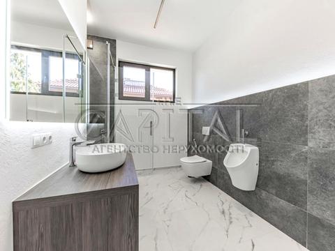 будинок за адресою Соборна вул. (), 10-Д