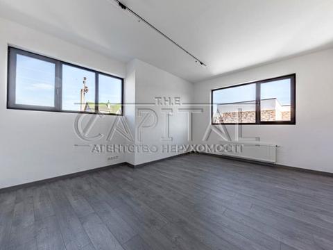 будинок за адресою Соборна вул. (), 10-Д