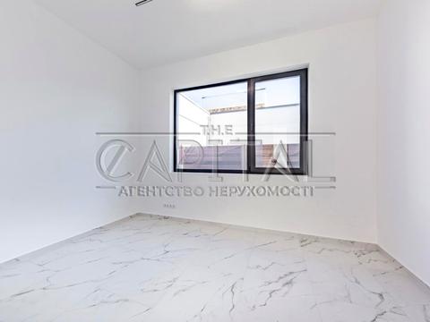 будинок за адресою Соборна вул. (), 10-Д