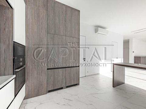 будинок за адресою Соборна вул. (), 10-Д