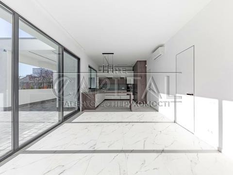 будинок за адресою Соборна вул. (), 10-Д