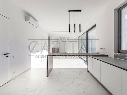 будинок за адресою Соборна вул. (), 10-Д