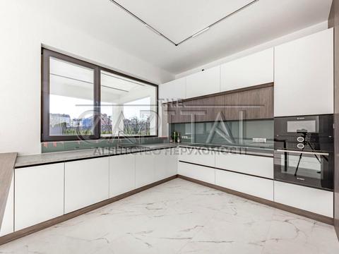 будинок за адресою Соборна вул. (), 10-Д