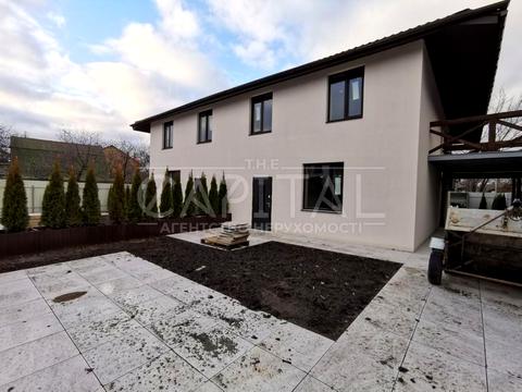 будинок за адресою Центральна вул., 1