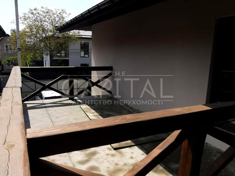 будинок за адресою Центральна вул., 1