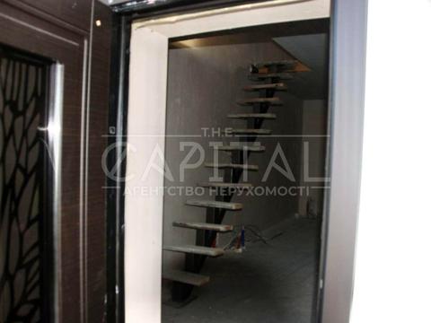 будинок за адресою Центральна вул., 1