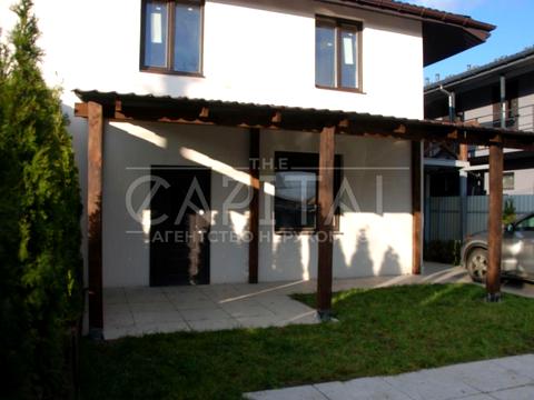 будинок за адресою Центральна вул., 1