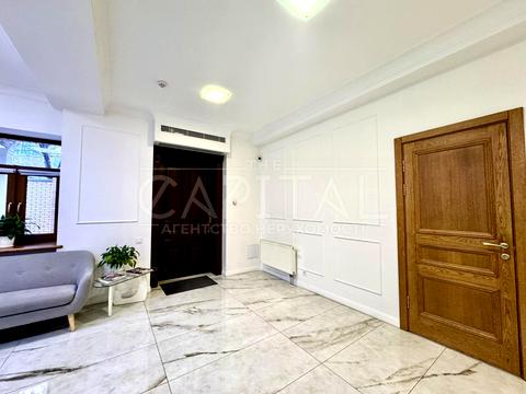 комерційна за адресою Жилянська вул., 72