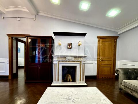 комерційна за адресою Жилянська вул., 72