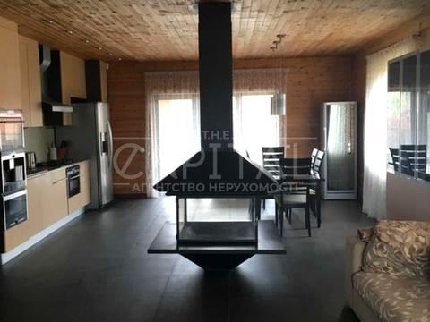 будинок за адресою Тиханська вул., 1