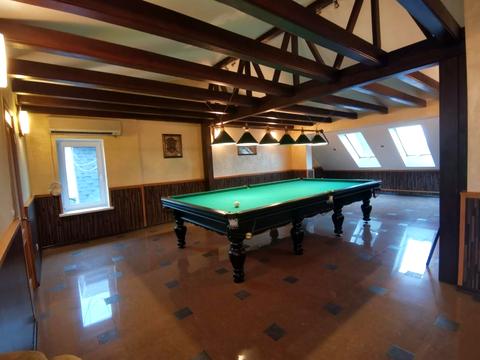 будинок за адресою Євгена Плужника вул.